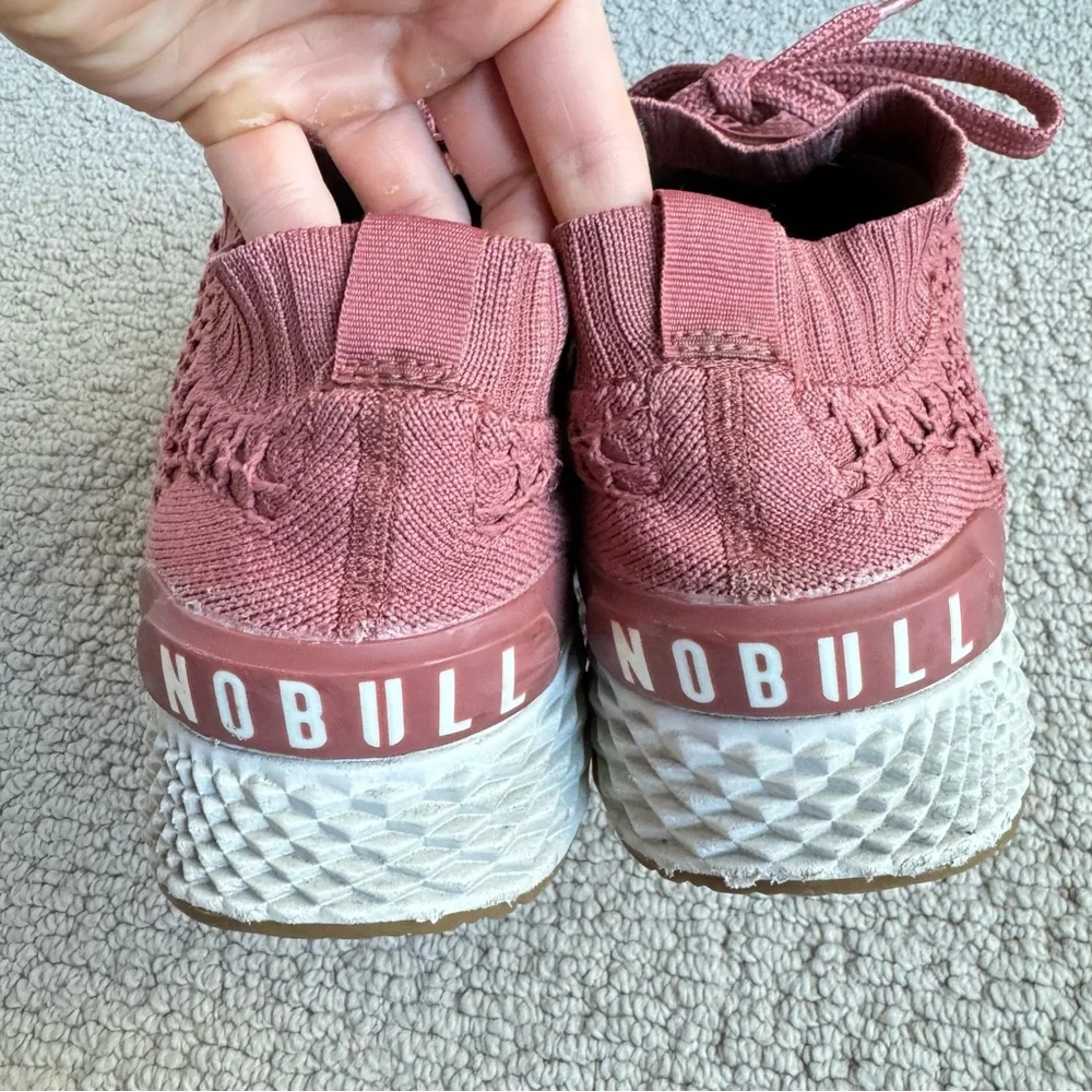 NOBULL diamond knit runner in “redwood”